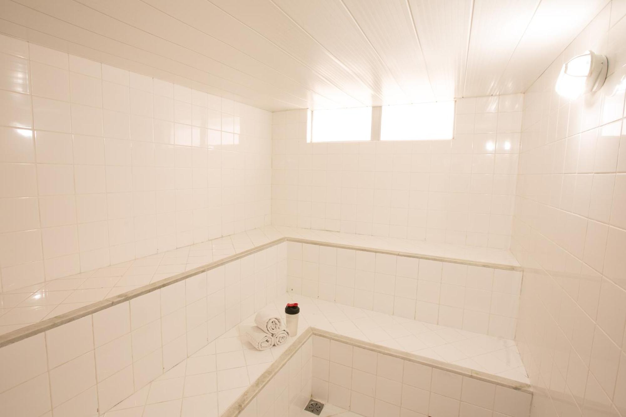 Multiparque Hplus Long Hotel